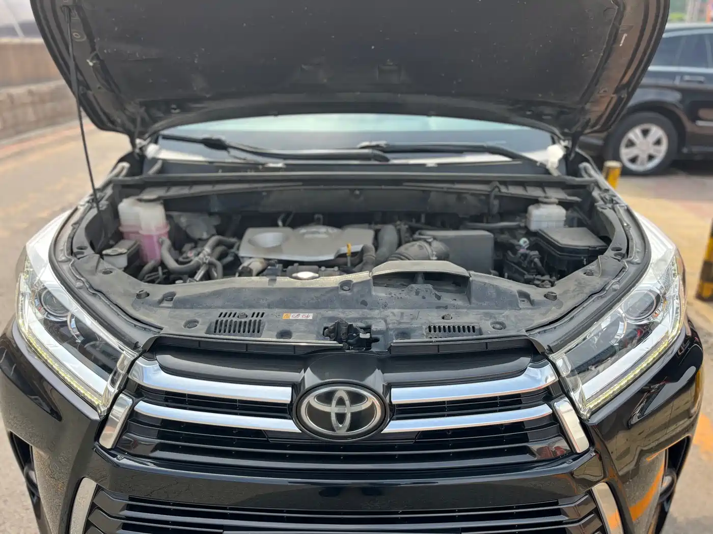 Toyota Highlander 2018 2.0T 4WD Premium 7-seater China VI фото 22
