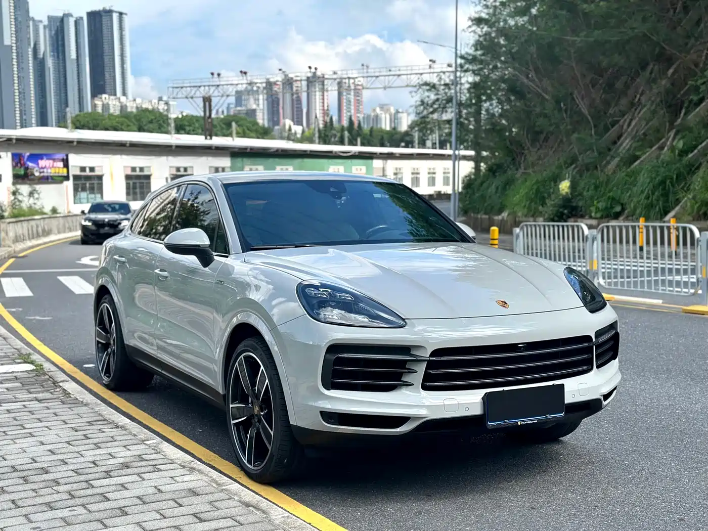 Porsche Cayenne 2023 Cayenne Coupé 3.0T Platinum Edition фото 3