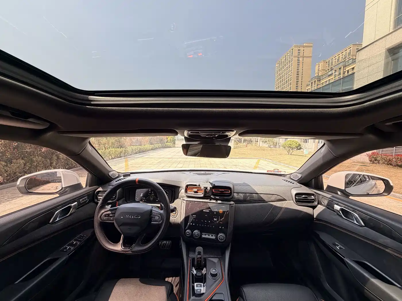 LYNK & CO. 02 HATCHBACK