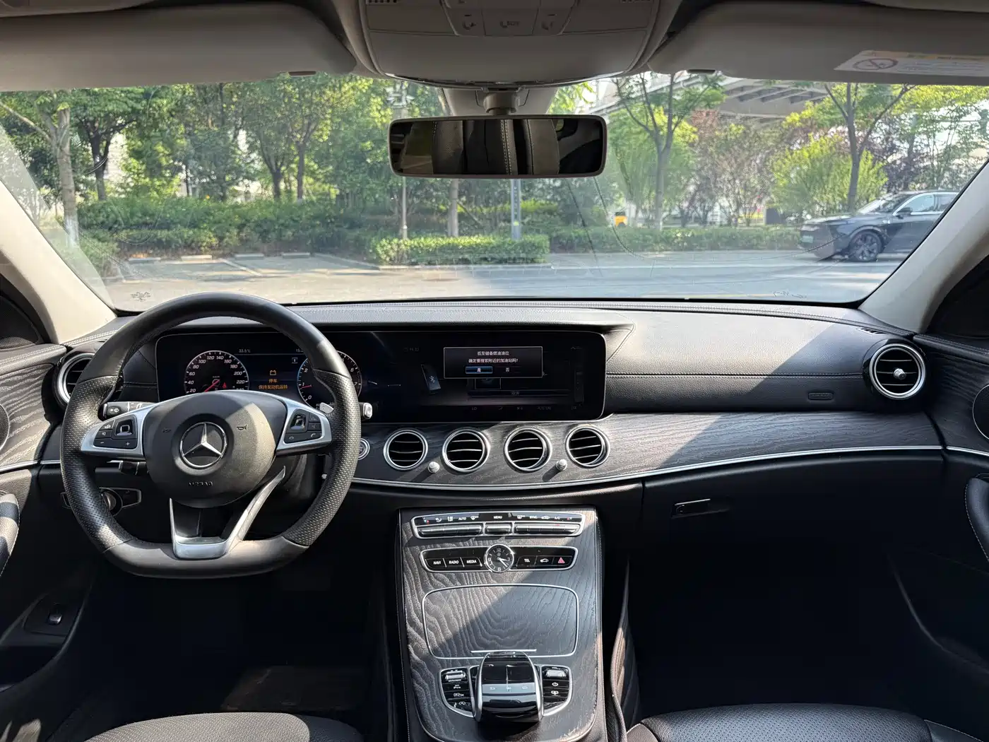 Mercedes-Benz E-Class 2018 Facelift E 300 L Sport Luxury фото 13