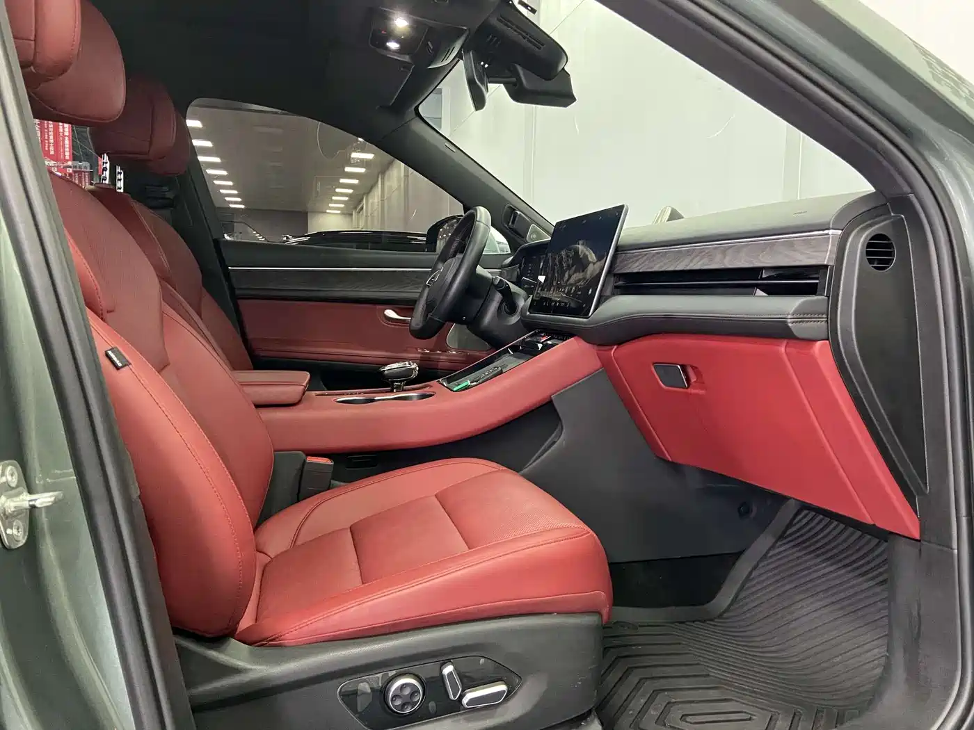 AITO Wenjie AITO M5 2023 Extended Range RWD Standard Edition фото 7