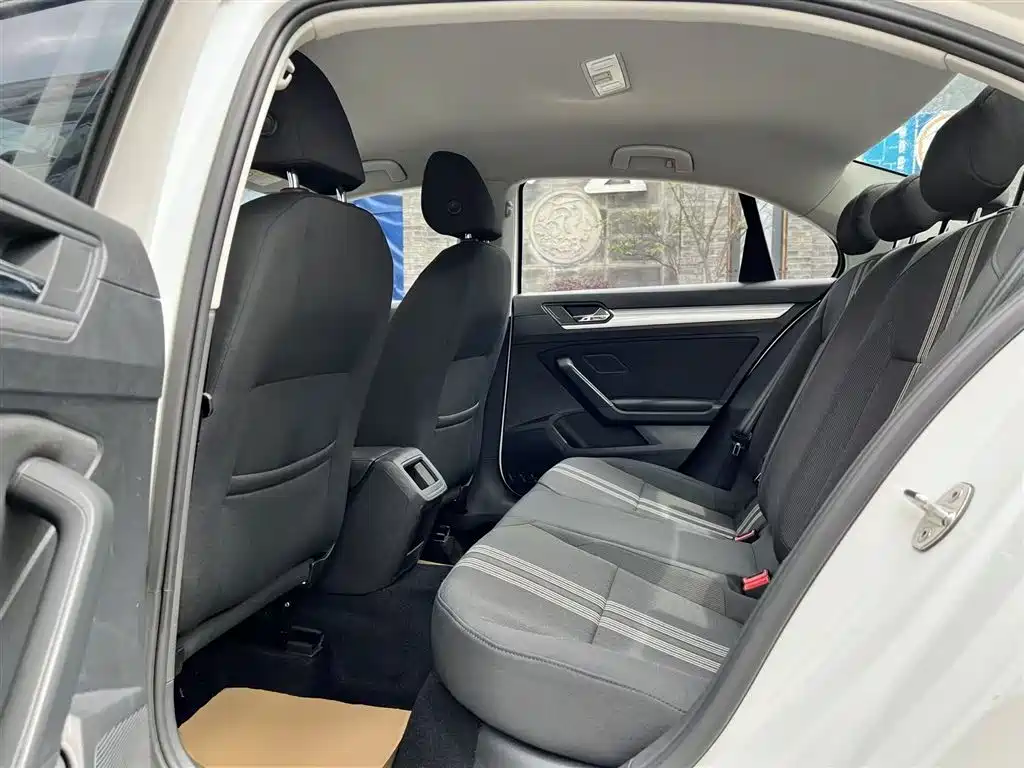 Volkswagen Lamando 2018 230TSI DSG Trend Edition фото 17