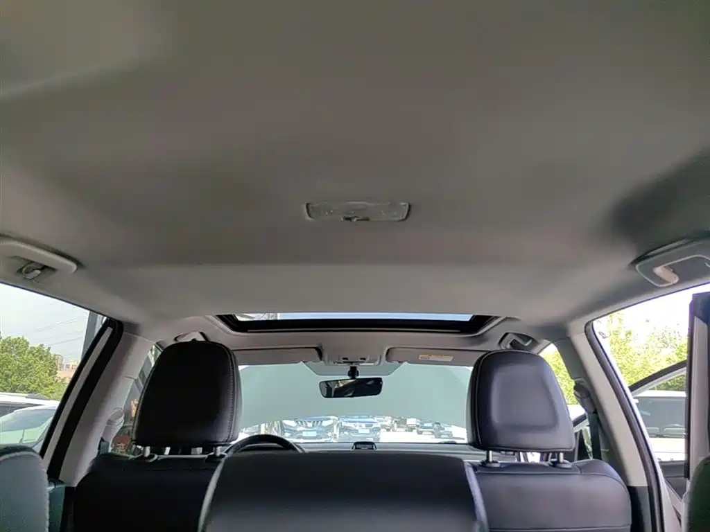 Toyota RAV4 Rongfang 2016 2.0L CVT 2WD Smart (China V) фото 18
