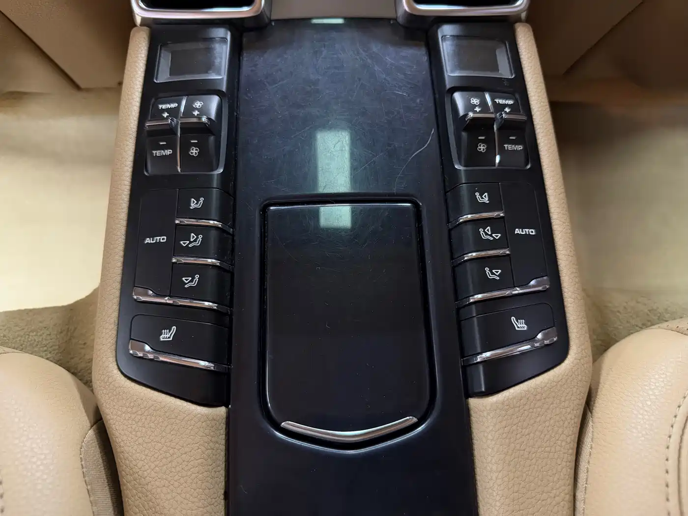 Porsche Panamera 2014 Panamera 4 3.0T фото 42