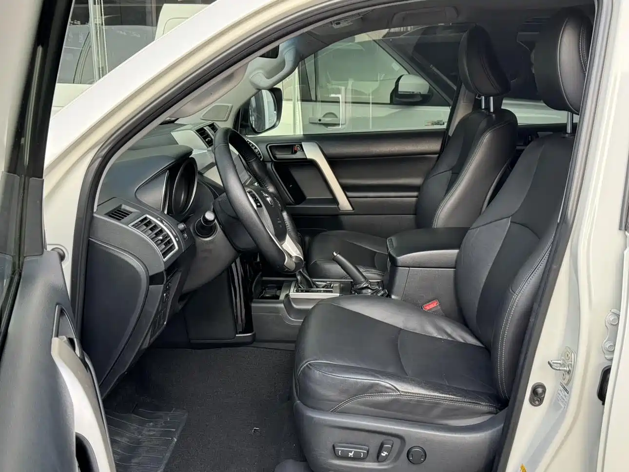 Toyota Prado 2016 2.7L Auto Standard Edition фото 8