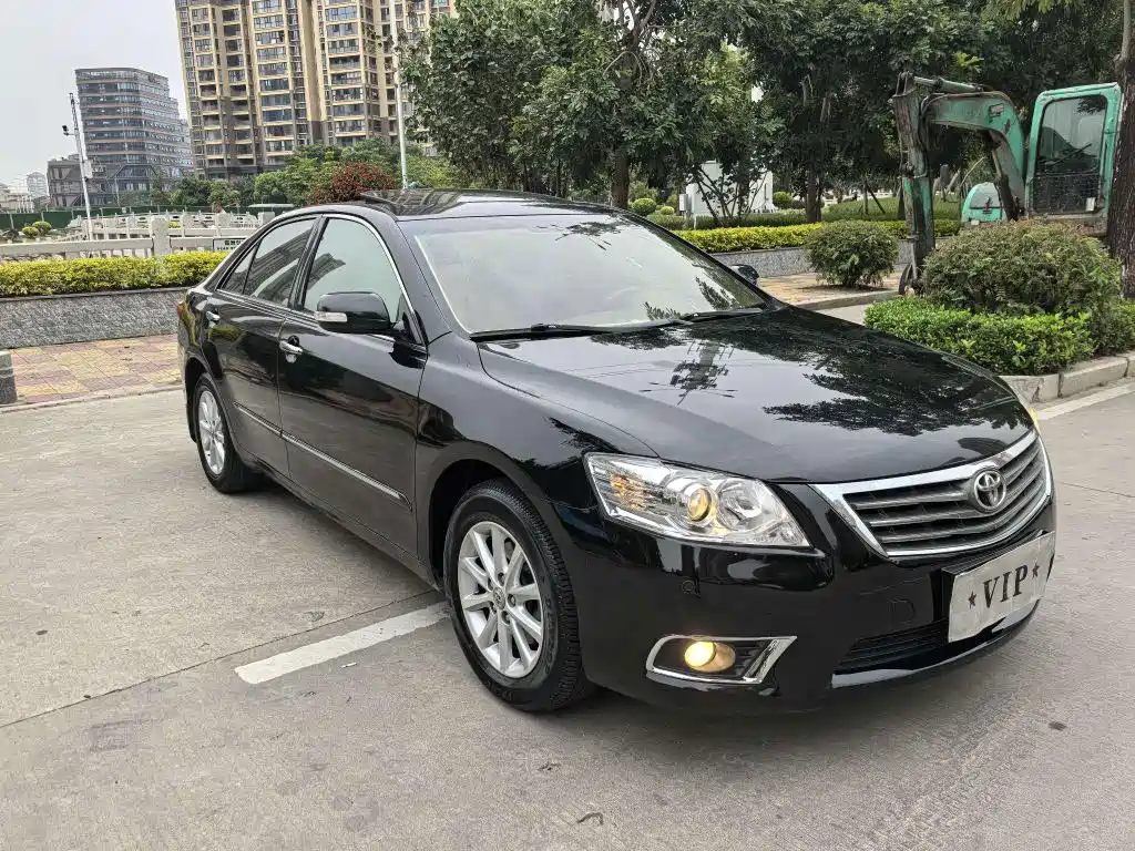 Фото 9 - Toyota Camry