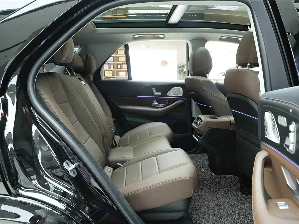 Mercedes-Benz GLE 2024 GLE 450 4MATIC Luxury фото 13