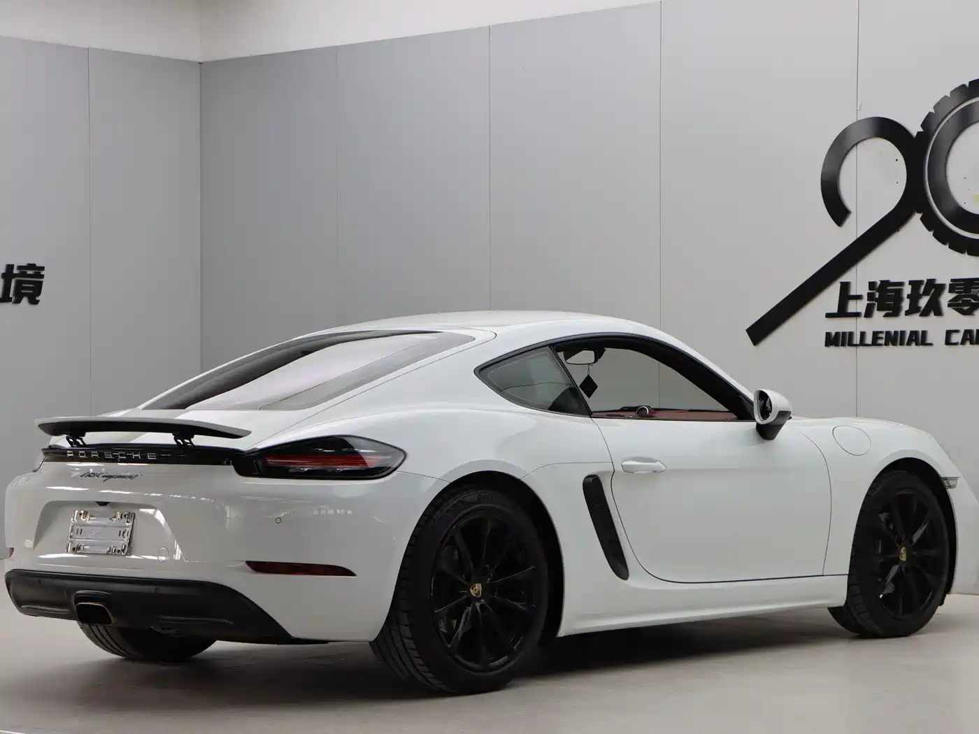 Porsche 718 2016 Cayman 2.0T фото 6
