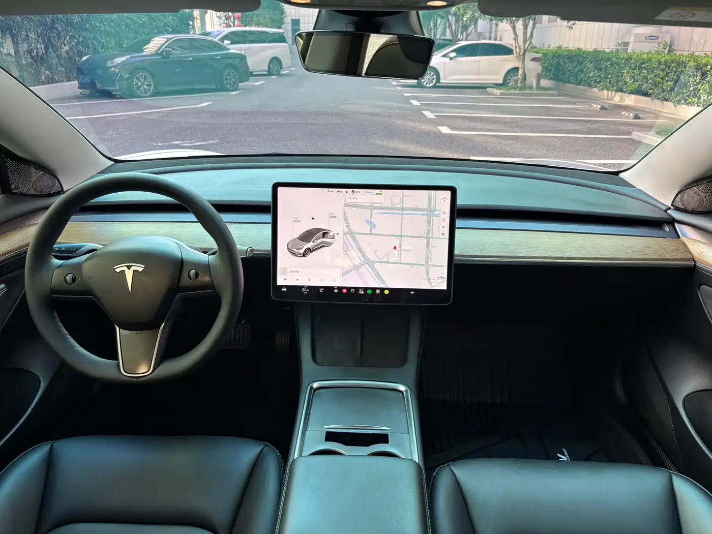 Фото 8 - Tesla Model 3