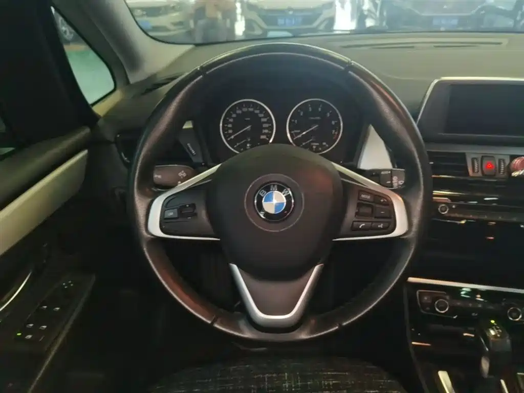 BMW 2 Series Gran Tourer 2015 218i Leading фото 11