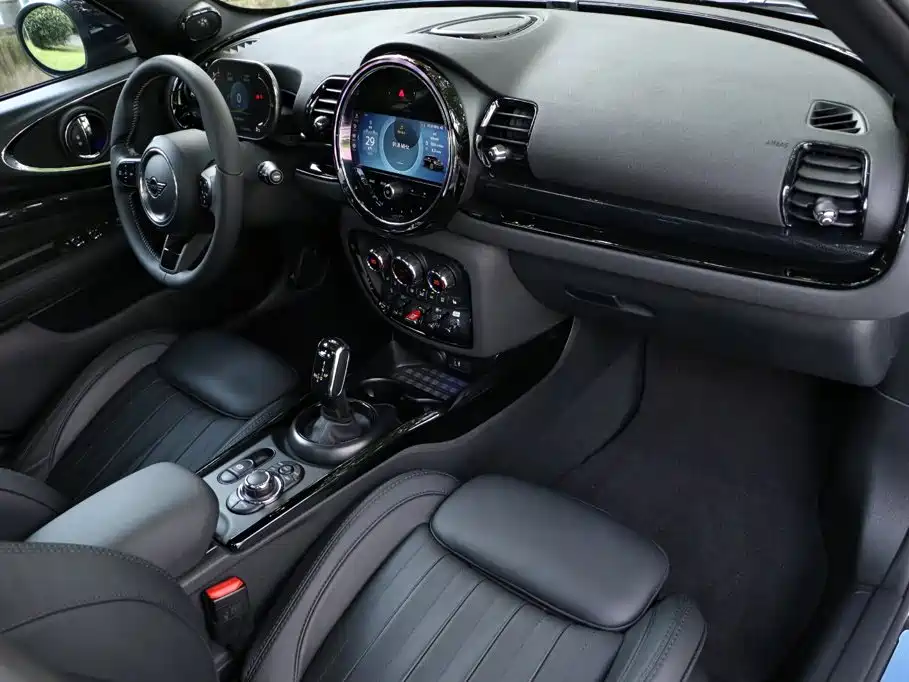 MINI CLUBMAN 2024 2023 Facelift 2.0T COOPER S Connoisseur