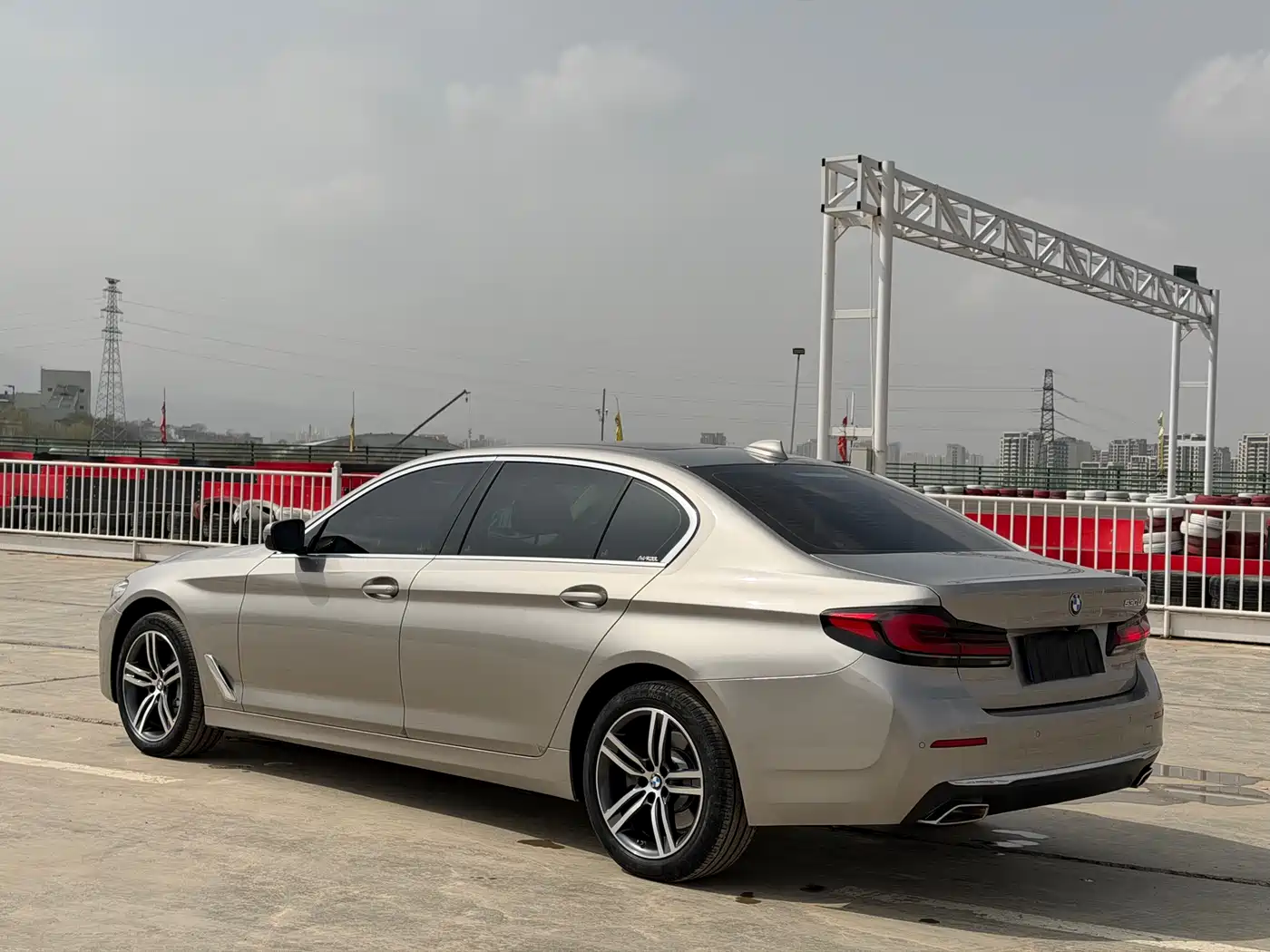 BMW 5 SERIES
