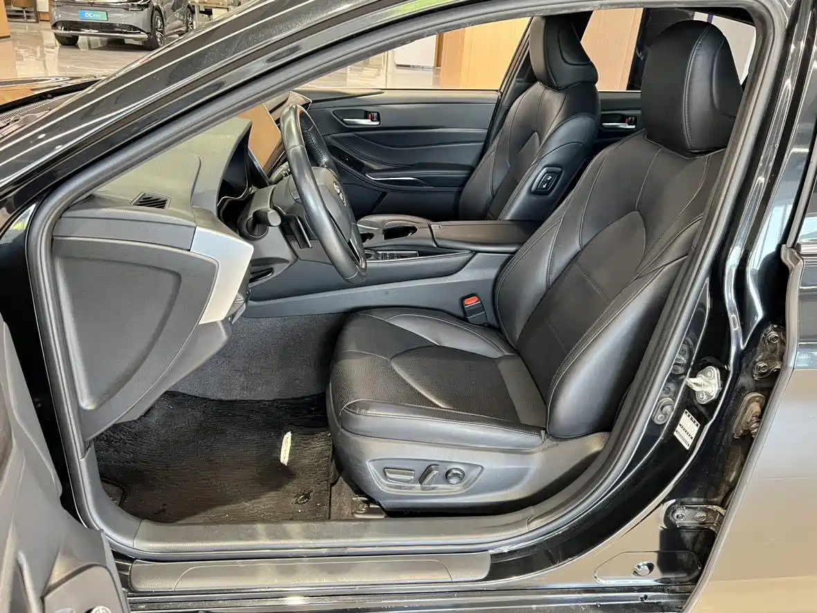 Toyota Avalon 2023 2.5L Luxury Edition фото 11