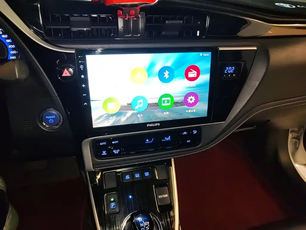 Toyota Corolla 2017 Facelift Hybrid 1.8L E-CVT Elite Edition фото 13