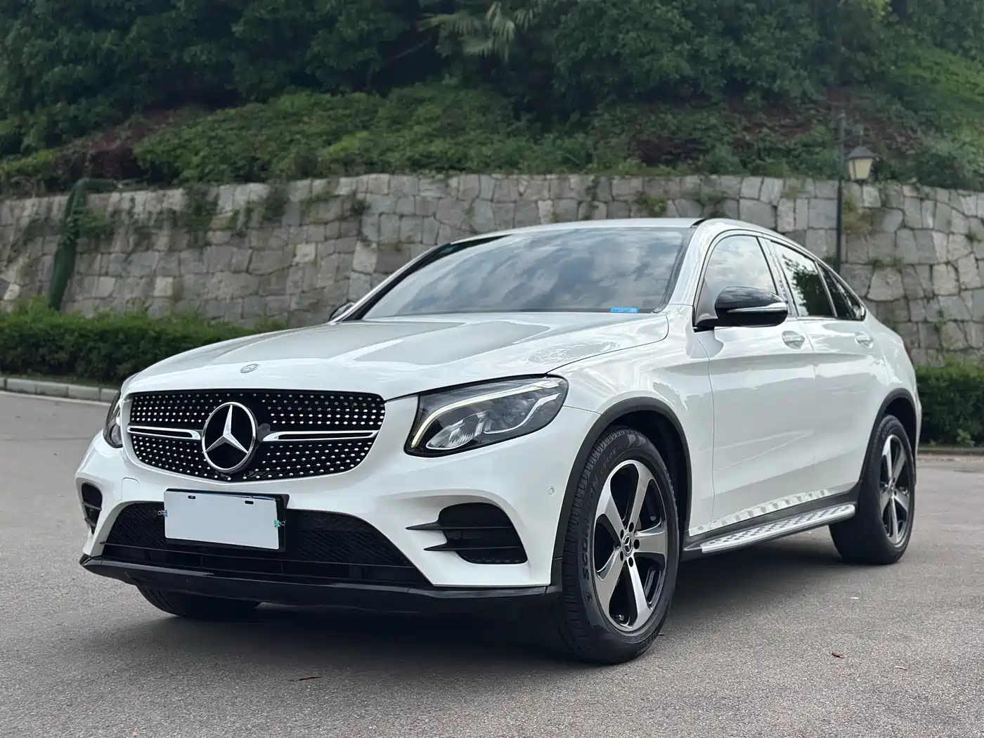 Mercedes-Benz GLC Coupe 2017 GLC 200 4MATIC Coupe SUV