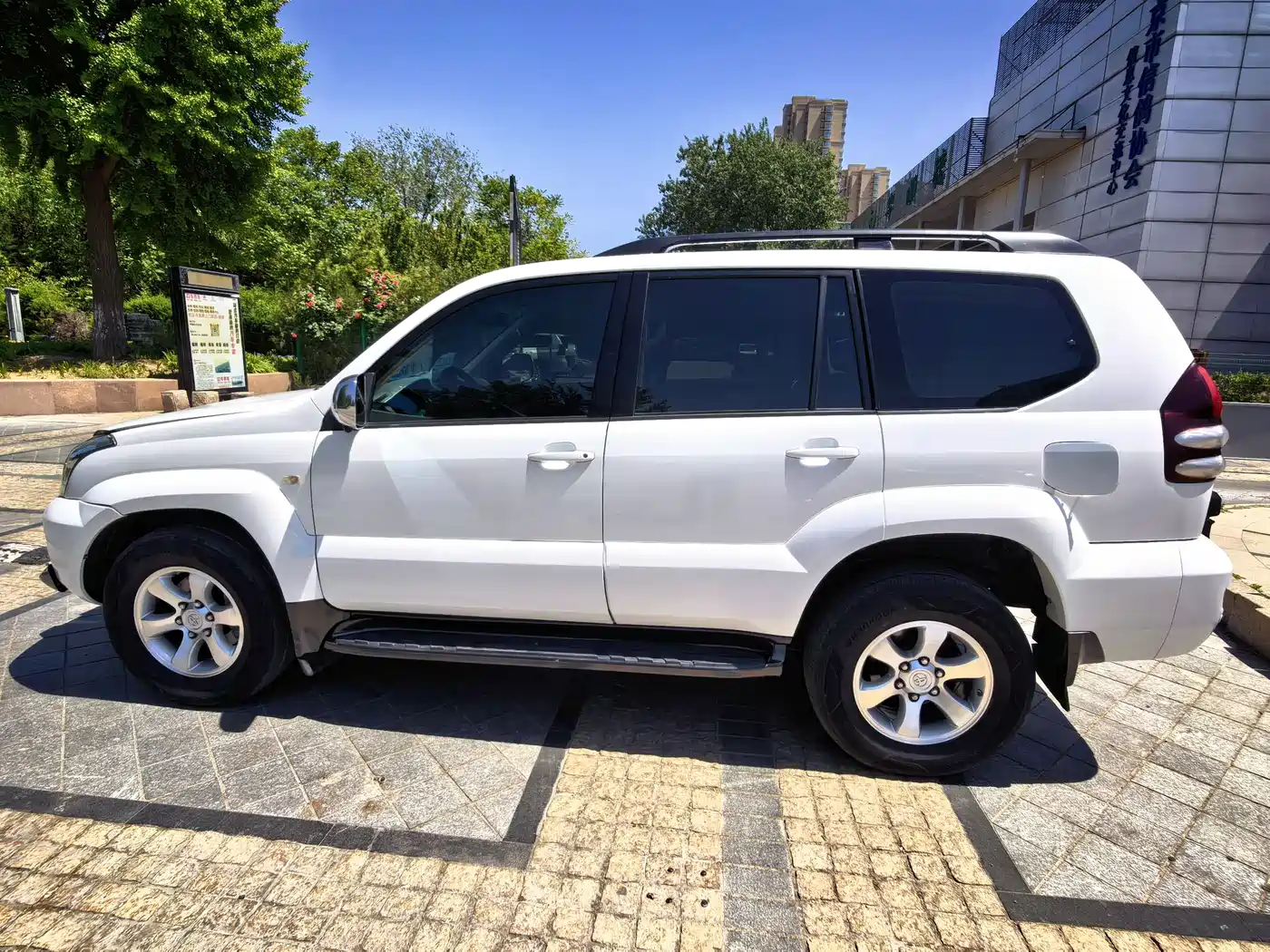 Toyota Prado 2006 4.0L Automatic VX NAVI Edition фото 28