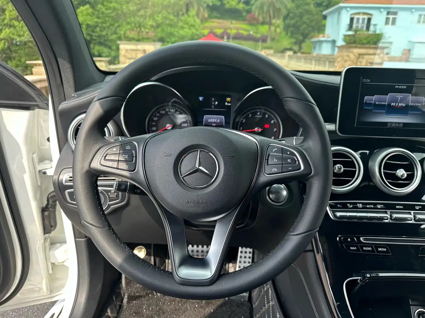 Mercedes-Benz GLC Coupe 2017 GLC 200 4MATIC Coupe SUV фото 6