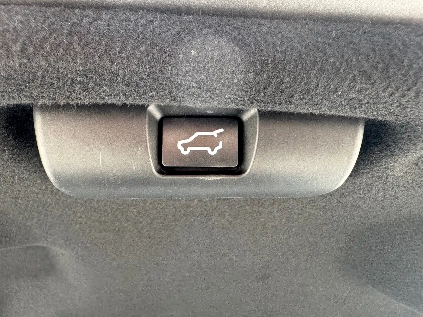 Lexus ES 2021 300h Premium Edition фото 17