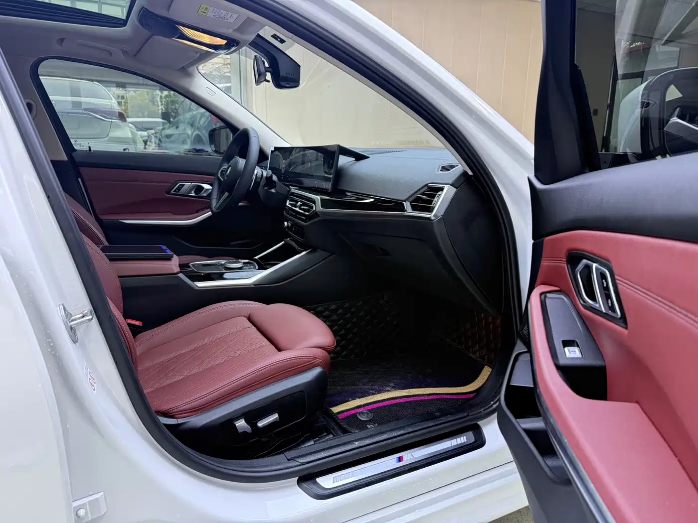 BMW 3 Series 2023 320Li M Sport Package фото 7