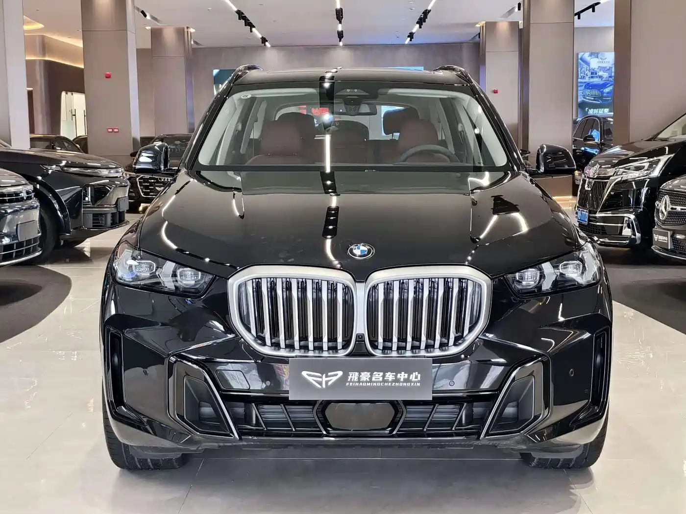 BMW X5 2026 xDrive 30Li Luxury M Sport Night Edition Package фото 2