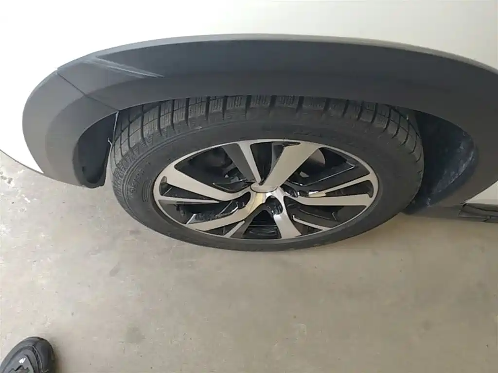Peugeot 2008 2018 1.6L Automatic Fashion Edition фото 23