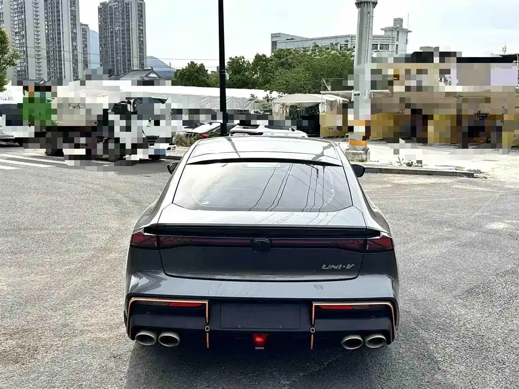 CHANGAN UNI-V