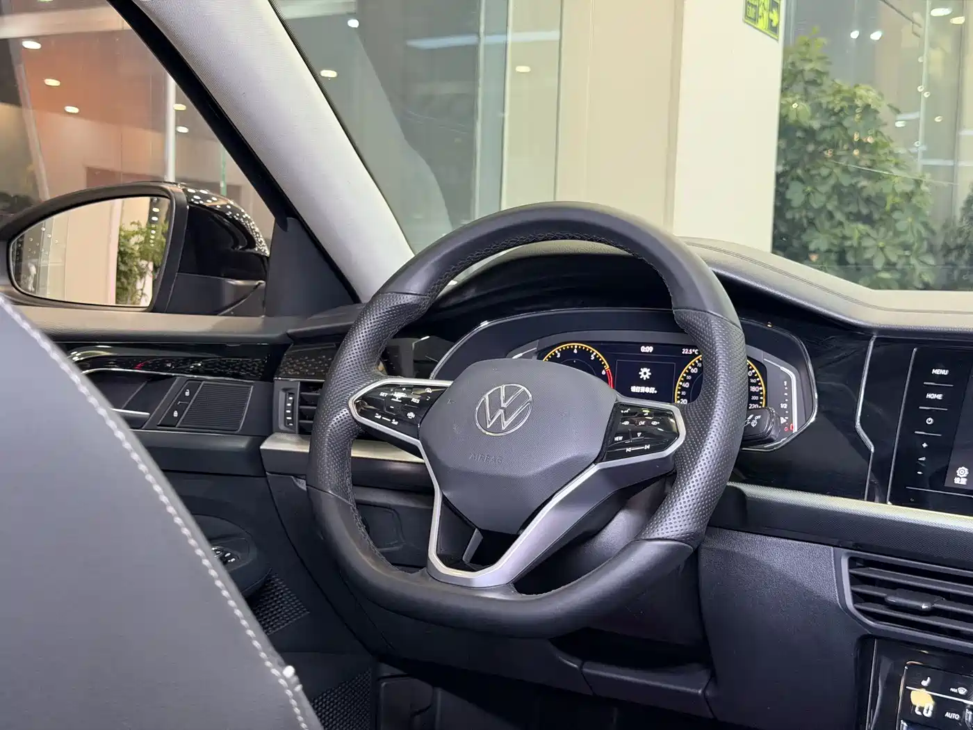 Volkswagen Passat 2023 280TSI Elite Edition фото 17