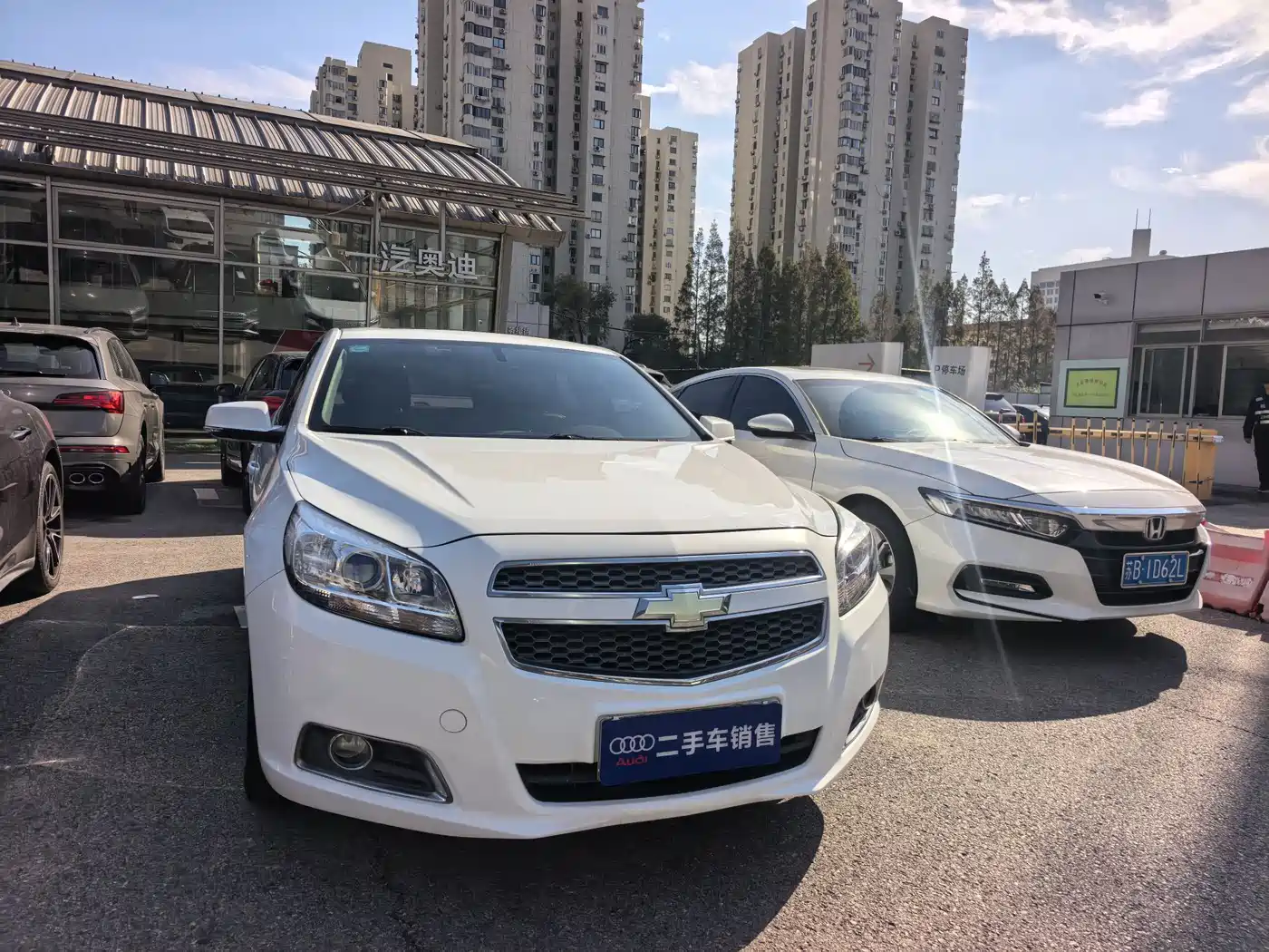 Chevrolet Malibu 2013 2.0L Automatic Luxury Edition фото 3