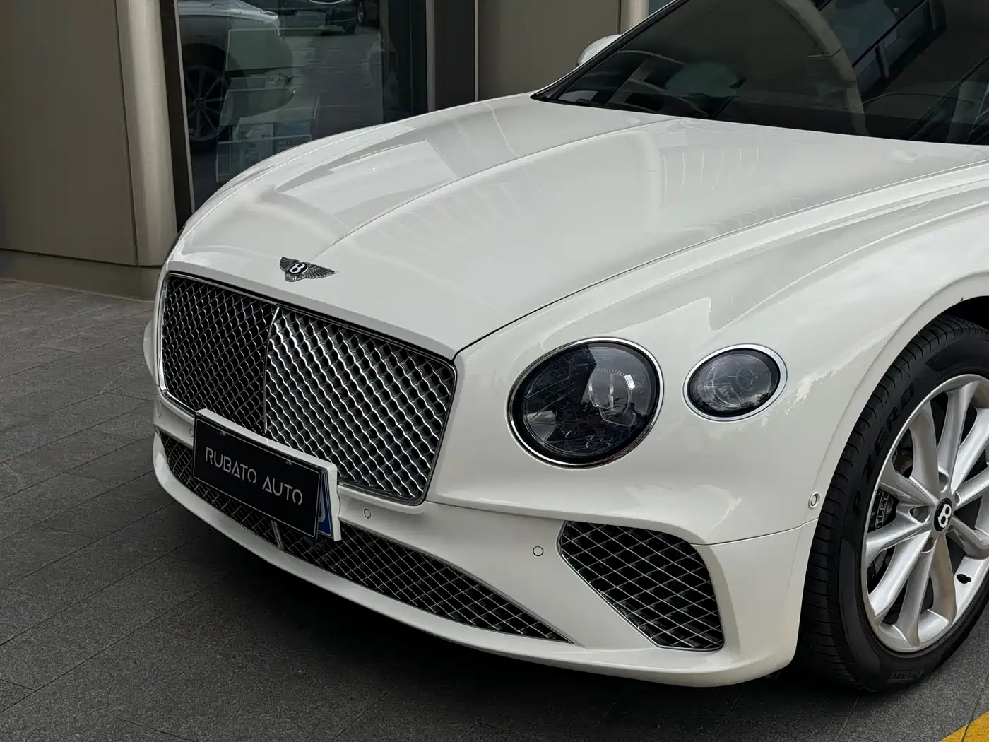 Bentley Continental 2020 4.0T GT V8 фото 8
