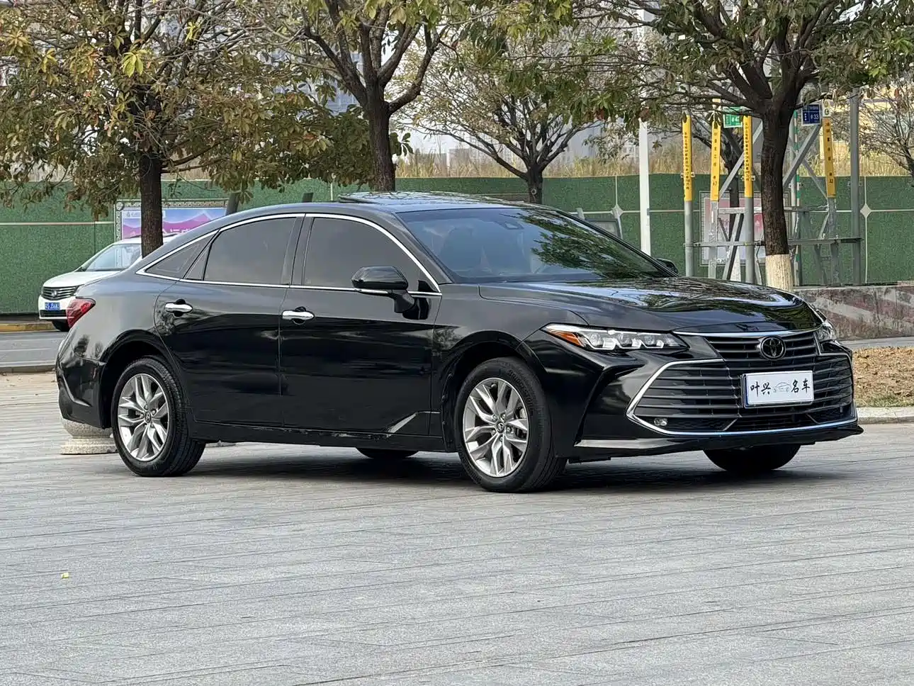 Toyota Avalon 2019 2.0L Luxury Edition (China VI) фото 3