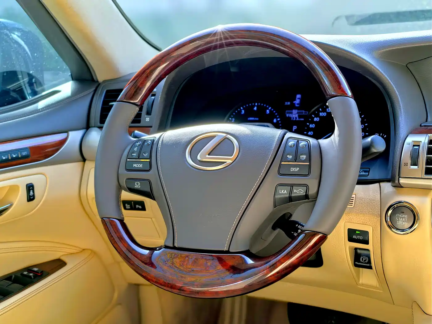 Lexus LS 2016 460L AWD Premium фото 10