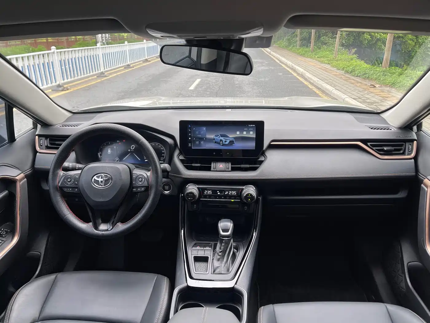 Toyota Wildlander 2024 2.0L CVT 2WD Urban Edition фото 17