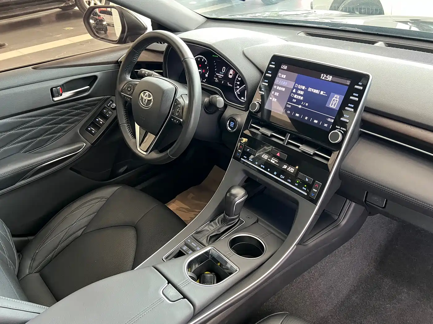 Toyota Avalon 2019 2.5L Touring Premium Edition China VI фото 9