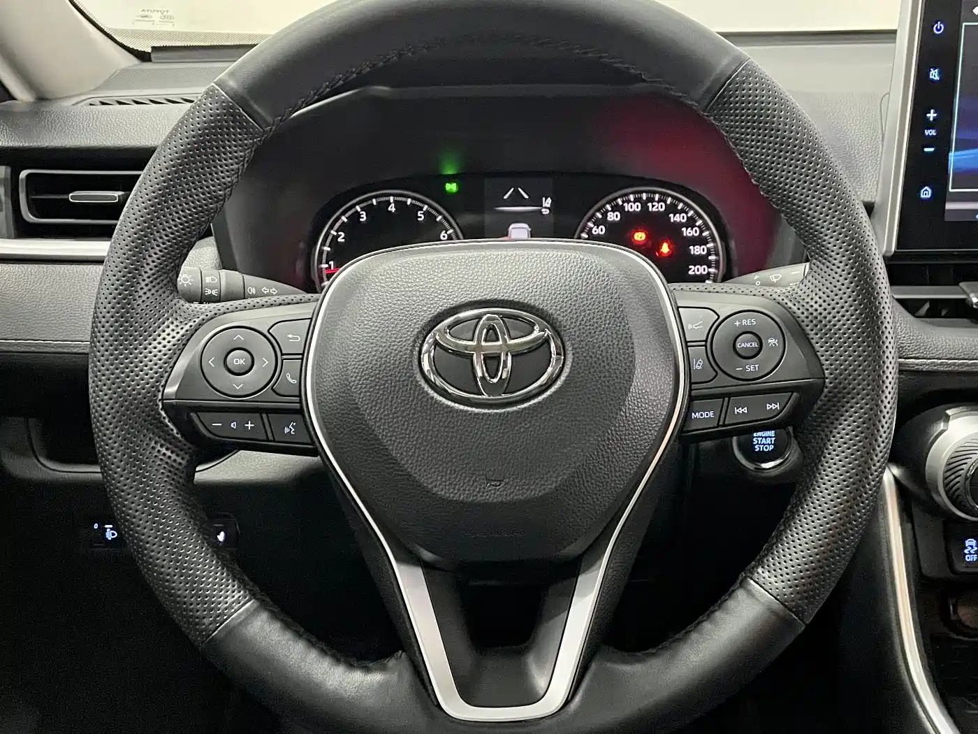 Toyota Wildlander 2022 2.0L CVT AWD Luxury PLUS Edition фото 13