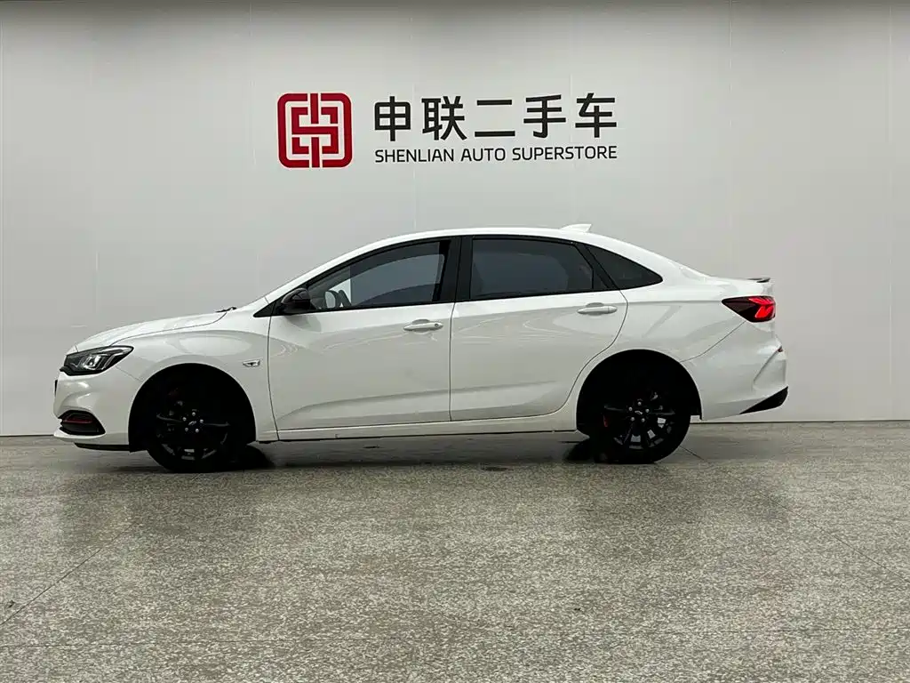 Chevrolet Monza 2020 Mild Hybrid Redline 320T Dual-Clutch Joy Edition фото 3
