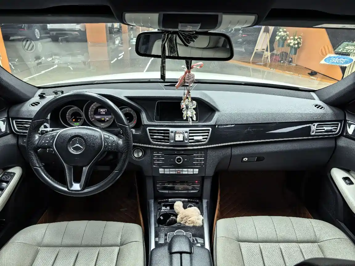 Mercedes-Benz E-Class 2015 E 180 L фото 11