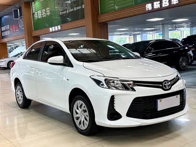 Toyota Vios 2022 1.5L CVT Venture CARE Edition — фото 3