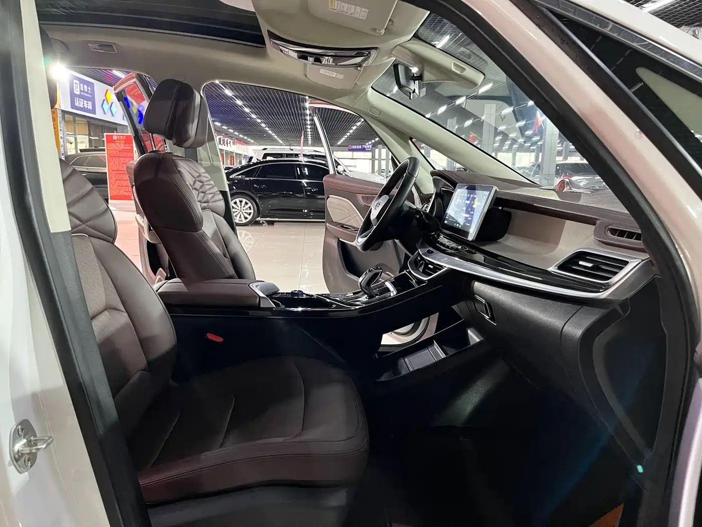 GEELY AUTOMOBILE JIAJIE