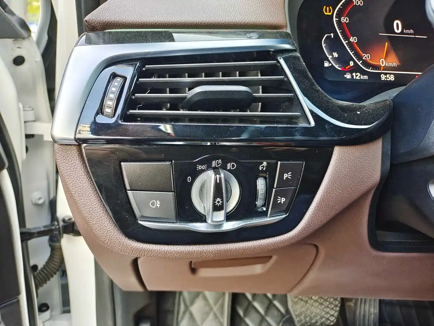 BMW 5 Series 2020 525Li M Sport Package фото 8