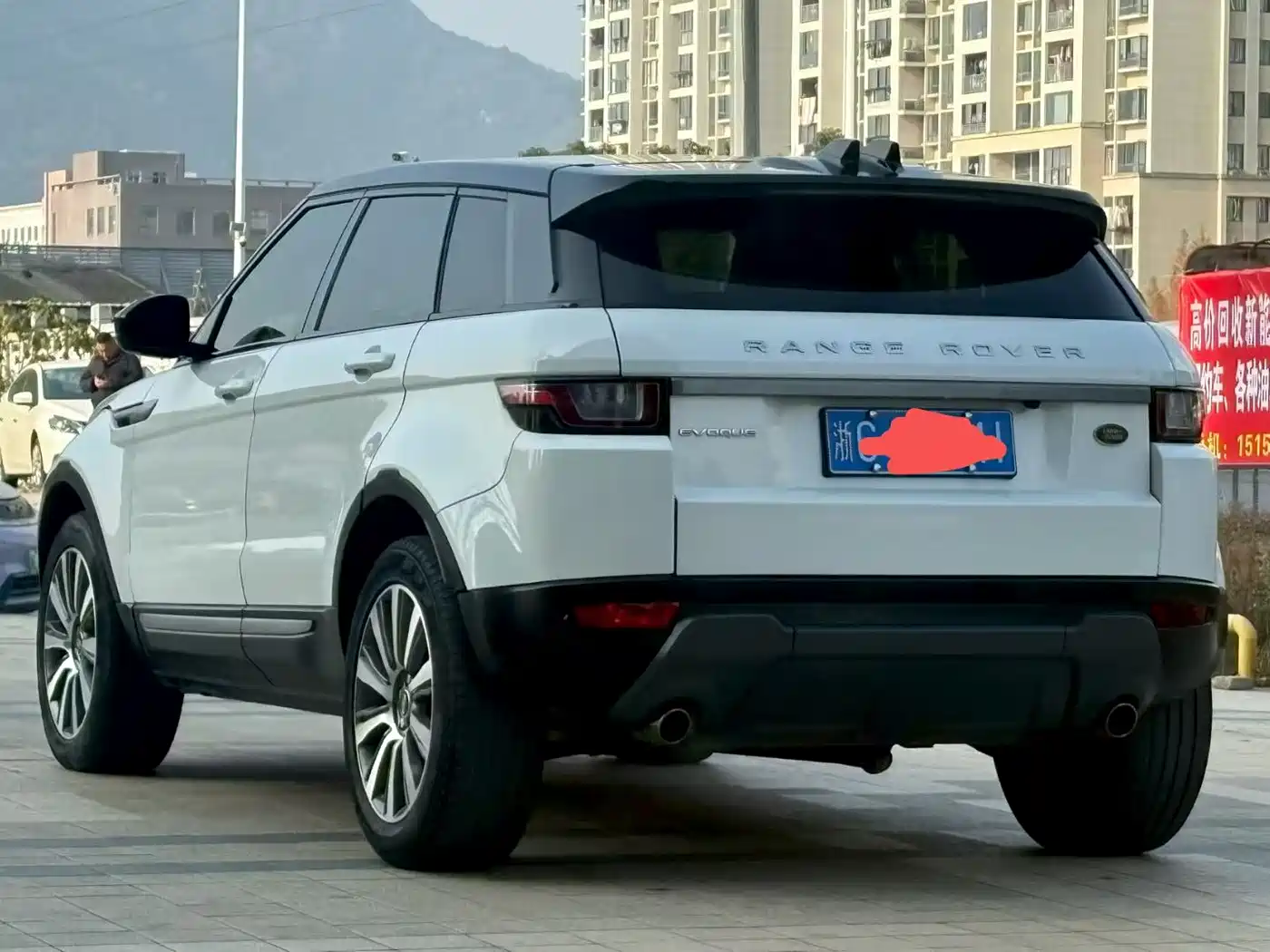 Land Rover Range Rover Evoque 2017 2.0T SE Smart Shine Edition фото 8
