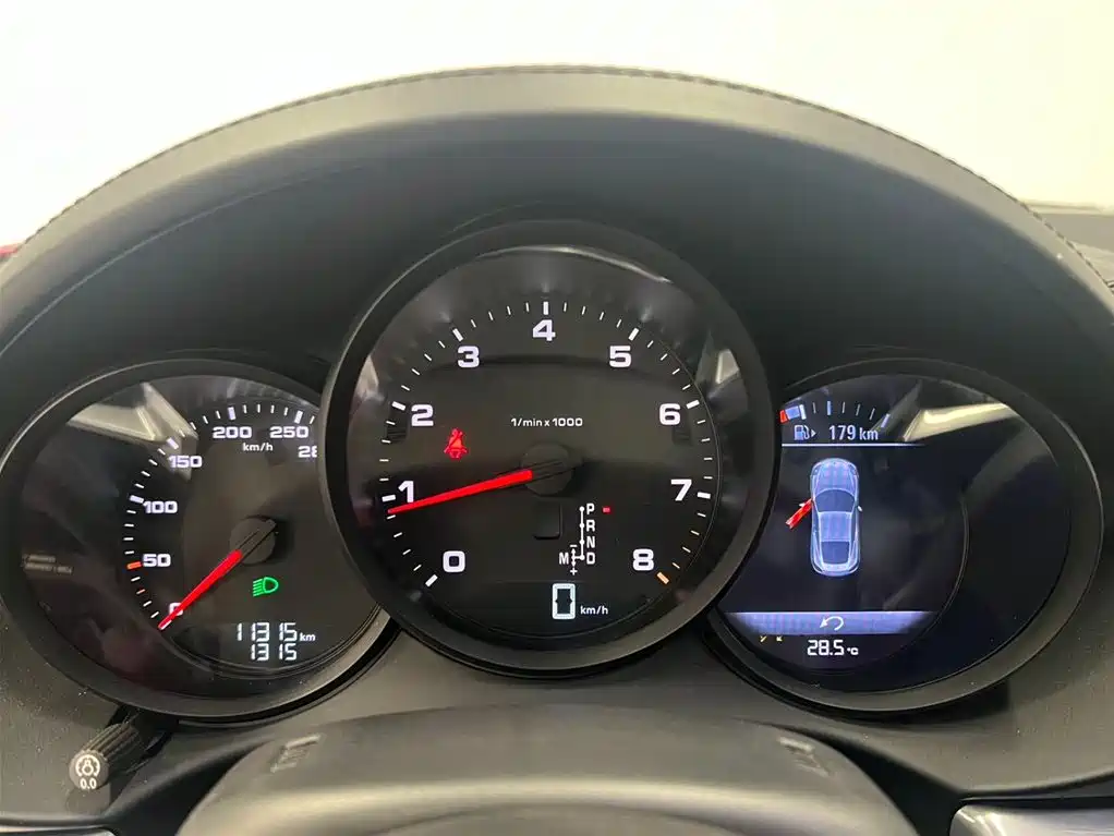 PORSCHE 718