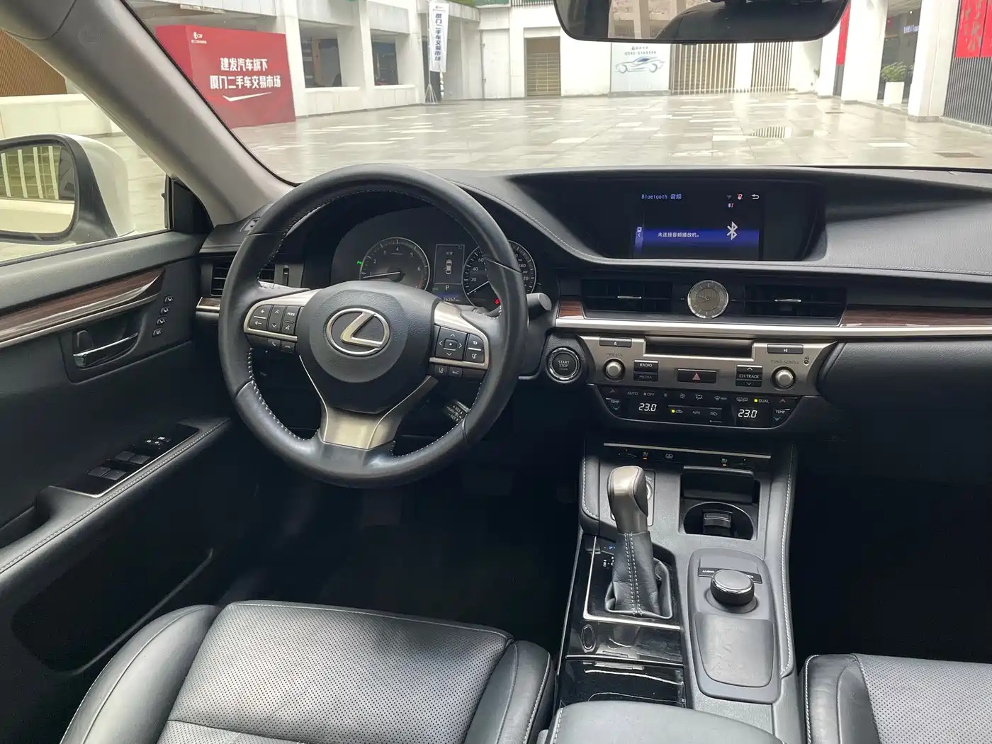 Lexus ES 2015 250 Luxury Edition фото 9