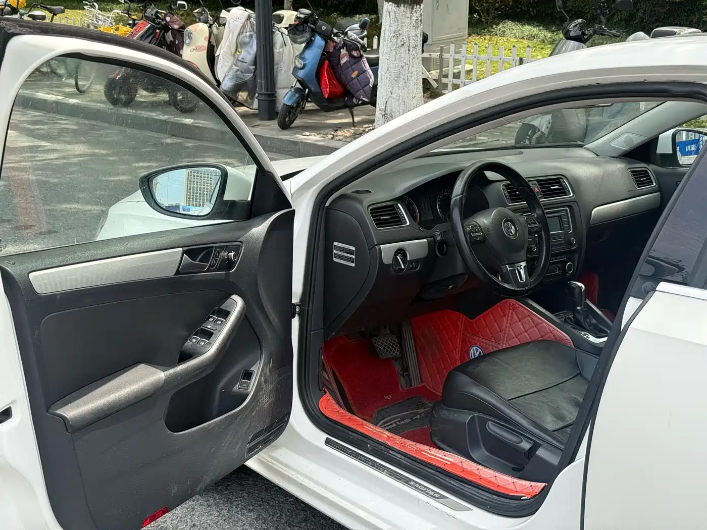 Volkswagen Sagitar 2014 Facelift 1.4TSI Automatic Luxury фото 6