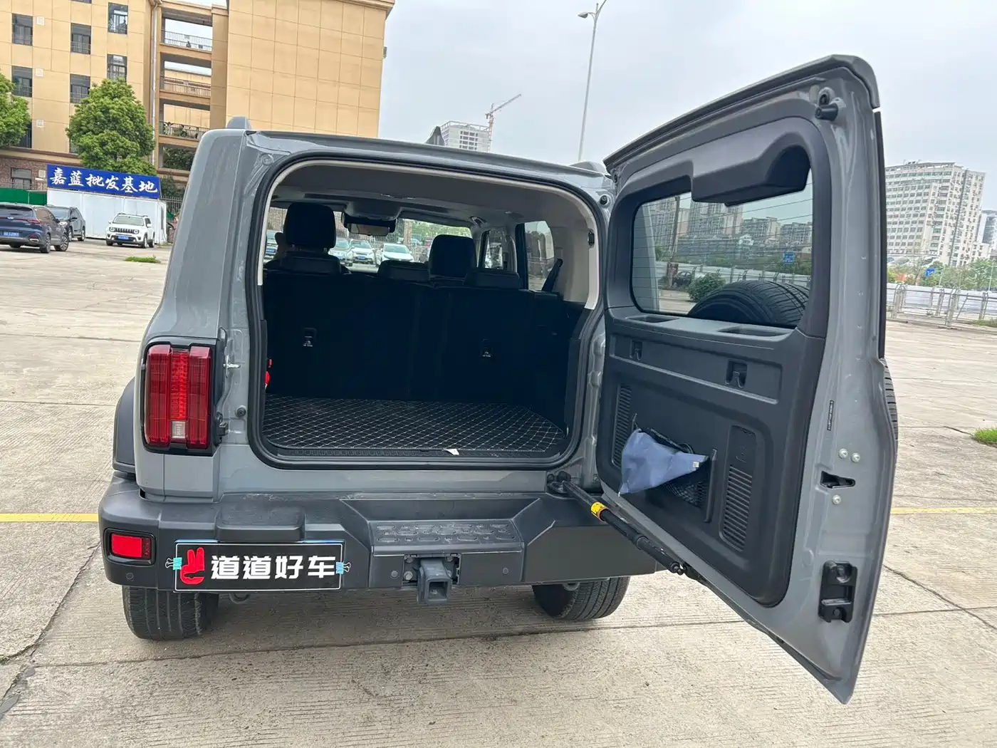 Tank 300 2023 Off-Road Edition 2.0T Conqueror фото 13