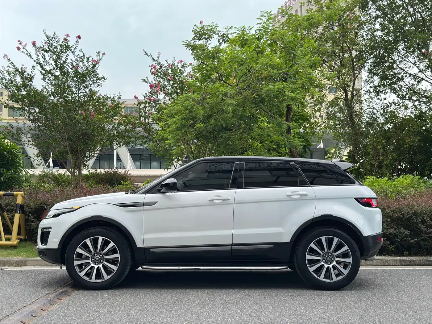 Фото 4 - Land Rover Range Rover Evoque