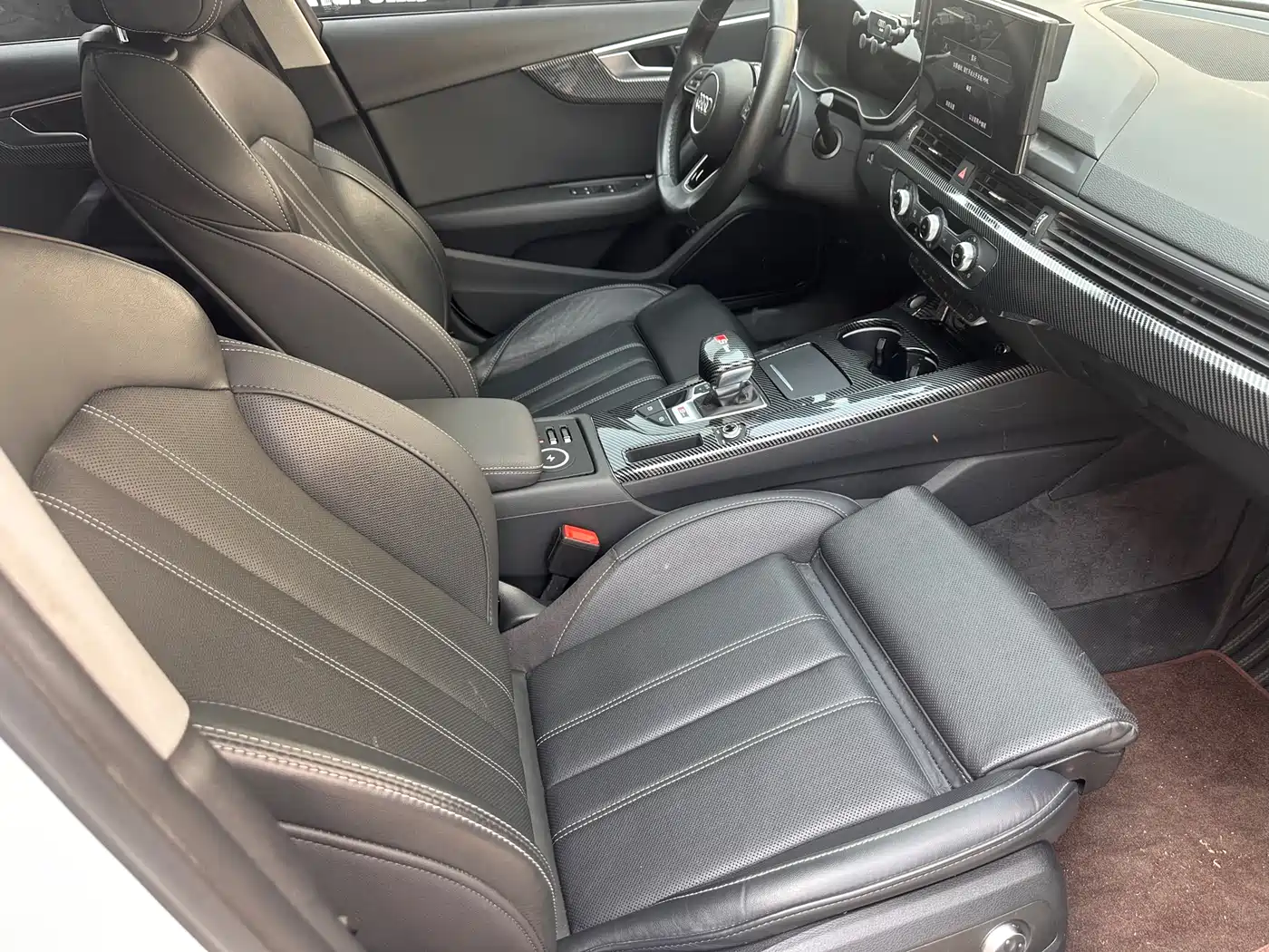 Audi A4L 2023 40 TFSI Luxury Sport фото 7