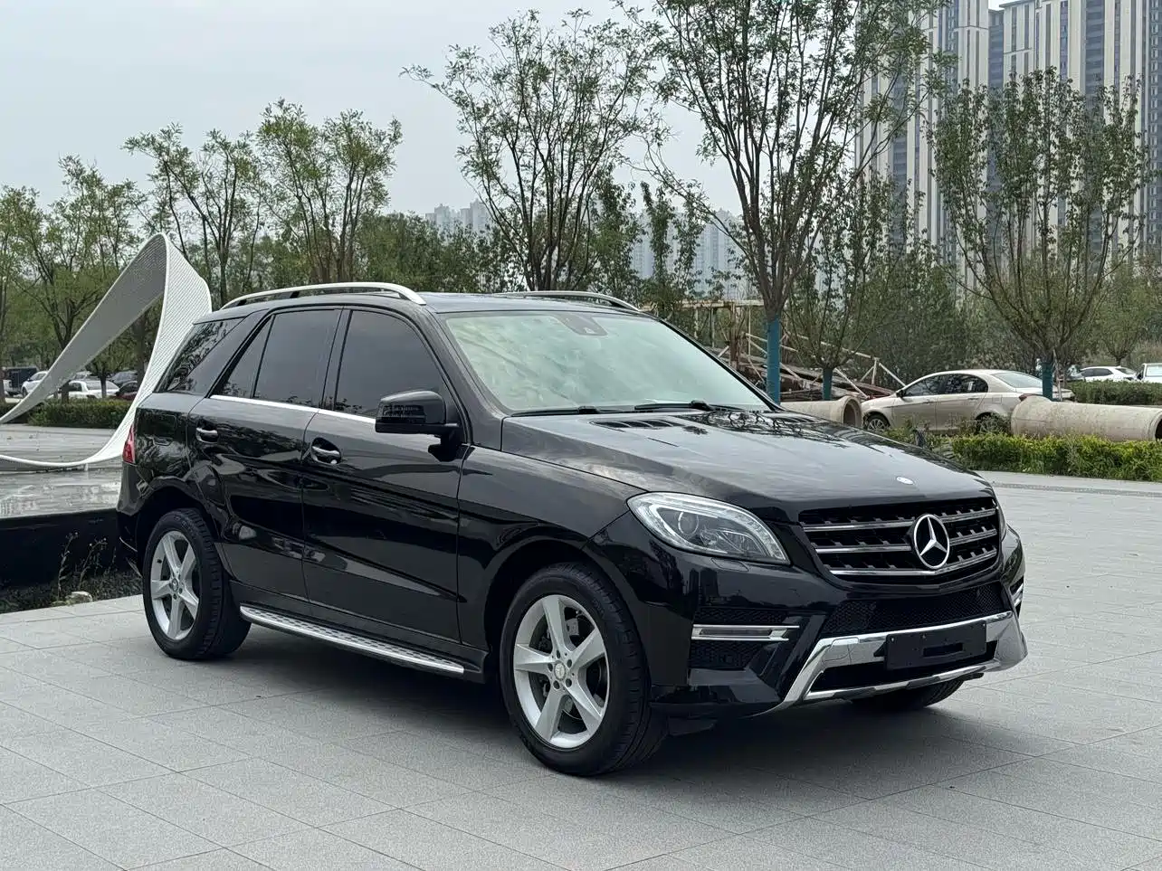 Mercedes-Benz M-Class 2014 ML 320 4MATIC фото 2
