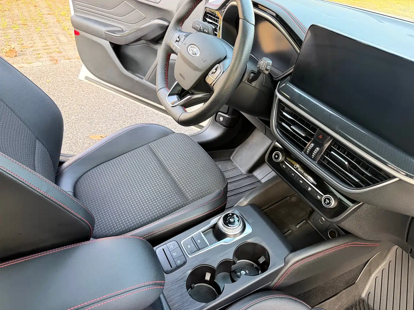 Ford Focus 2022 2021 Hatchback EcoBoost 180 Automatic ST Line