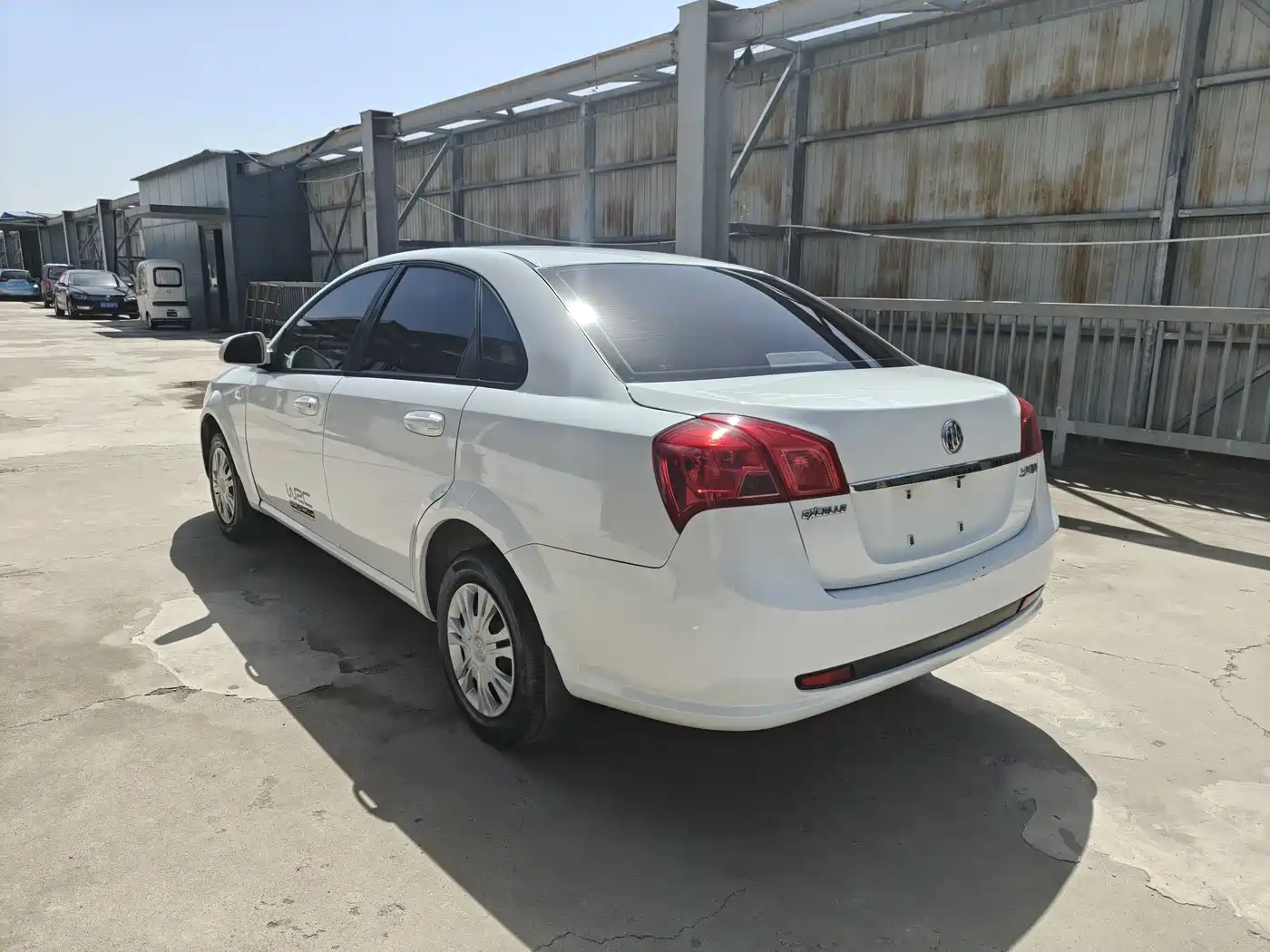 Buick Excelle 2015 1.5L Manual Classic фото 12