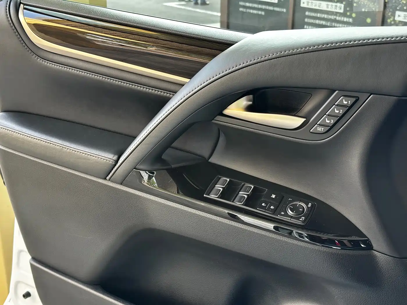 Lexus LX 2019 570 Peak Special Edition фото 10